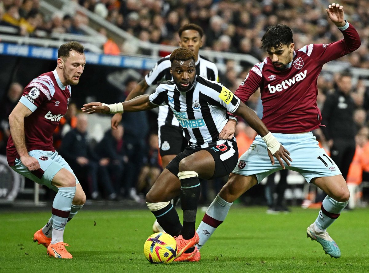 Beat hump day with some Wednesday night football ⚽ 
West Ham take on Newcastle in the mid week Premier League fixture 🏆 🍻 
Bookings via our website➡️ elevensbargrill.com