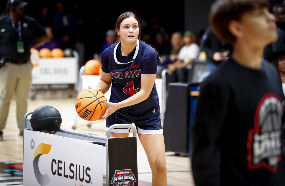 The whole country got to see the greatest shooter in @WCCsports history put on a show Thursday when Taycee made the finals of the @CollegeSLAM 3-Point Championship! Well done @TayceeWedin!!! #GaelsRise