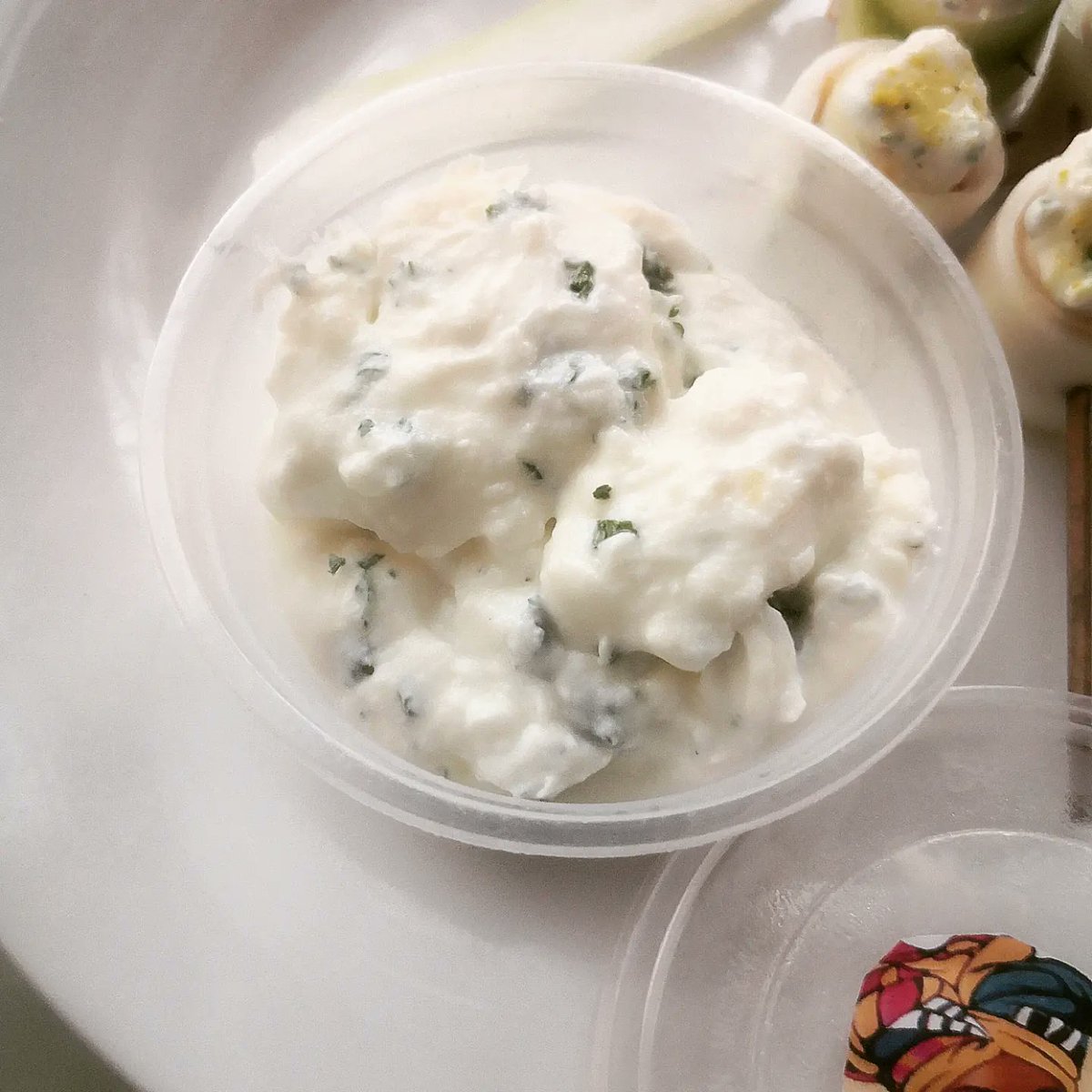 Et si vous essayiez quelque chose de différent comme entrée pour vos repas de pâque ?

What if you tried something different as a starter for your Easter meals? 

#fromage #cheese #madeincameroon #fromagefrais #cottage #cottagecheese #easter #paques