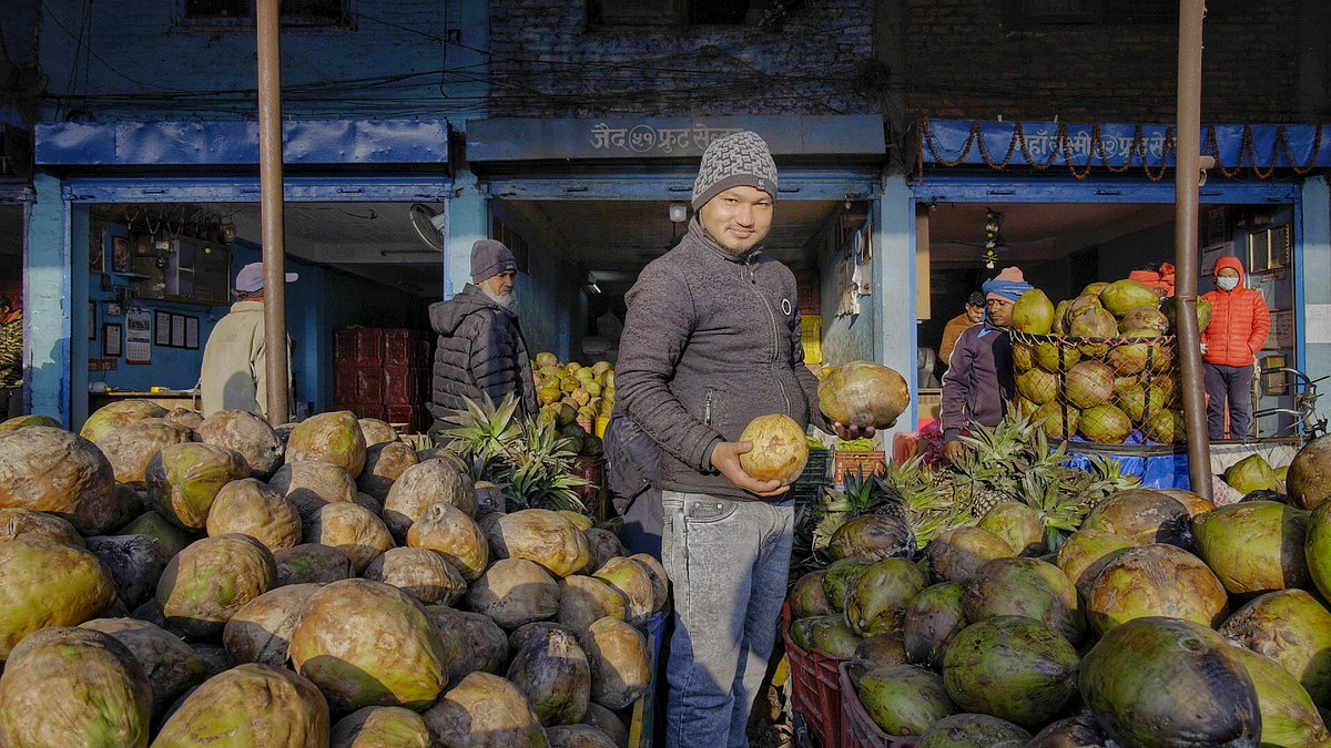 The latest #mVAM update from <a href="/WFP/">World Food Programme</a> is out.

Download for insights on:  
🔻the national and provincial food market   
🔻average retail price and price trends
🔻 supply and transportation of goods

More: bit.ly/40TLD36

#Nepal #Feb23Update #market