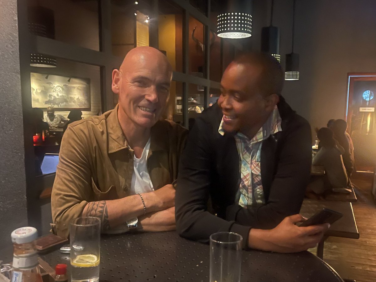 JB_InvestAfrica's tweet photo. Dinner with Takela Mining director Edward Ruheni.

Talking all things Kinusi Copper Mine development and Nyorinyori Graphite Project high grade / jumbo flake sampling work.

@MarulaPlc #MARU #TakelaMining https://t.co/twi6QV0LBN