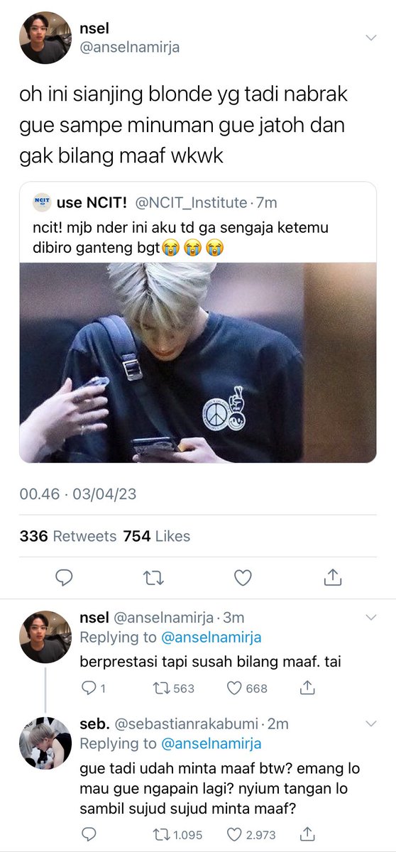 jenaissanee's tweet photo. blonde.

(sequel mantan gak beres)

cw // harsh words
—  nohyuck few tweets au
written by jenaissanee❣️ https://t.co/yCdlLUFsDB