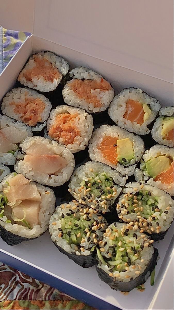 malusokay's tweet photo. Always in the mood for sushi 🍣 https://t.co/NG7HslhTK5