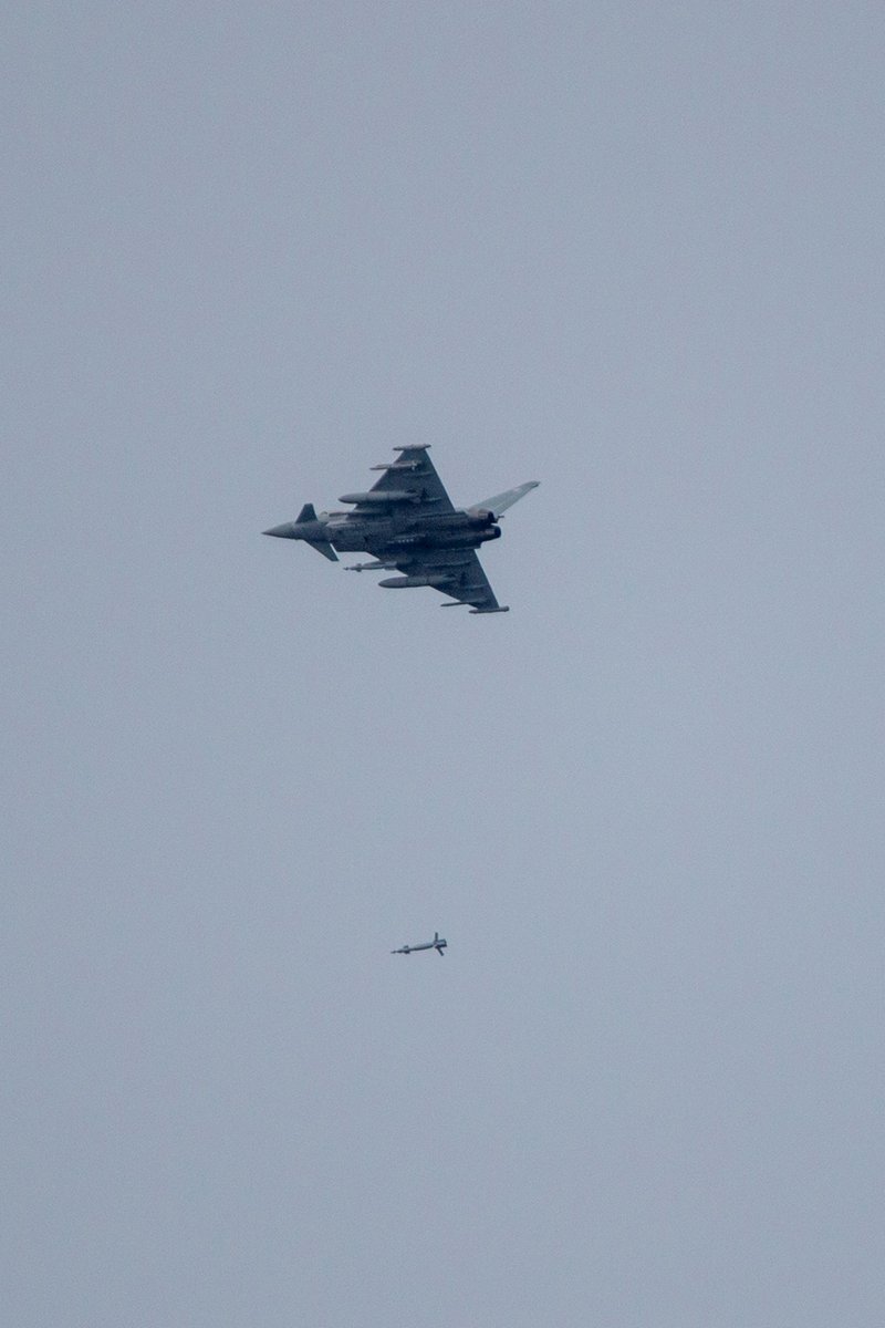 1_Regt_AAC's tweet photo. Last week on Ex WILDCAT FIRE, A Wildcat designated targets for RAF Typhoons for the first time. Allowing Paveway IV guided bombs to be precisely delivered on to targets at Cape Wrath, Scotland.

@ArmyAirCorps
@1st_AviationBCT
@aacrecruiting

#AviationRecce #IAmCombatAviation https://t.co/xGgXmbqb2R