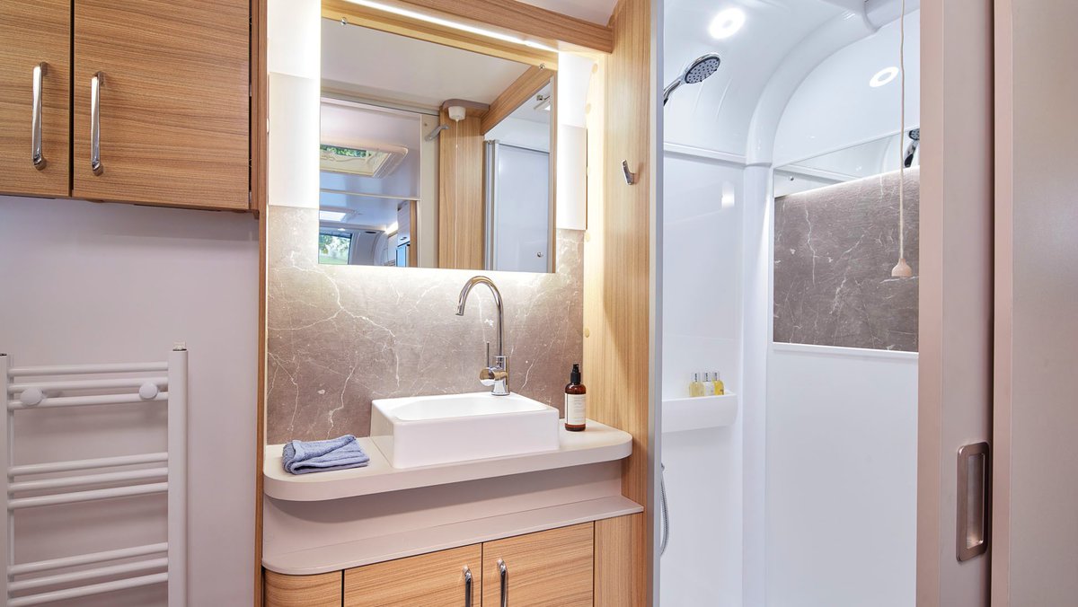 Yesterday, we returned from our #SaharaChallenge, in which took touring to the extreme..🐪

If this type of trip isn't for you, and you'd prefer more of a luxury getaway, then our Alicanto Grande Evora maybe more up your alley!

Find out more 👉 bit.ly/3esXx0W

#GoBailey