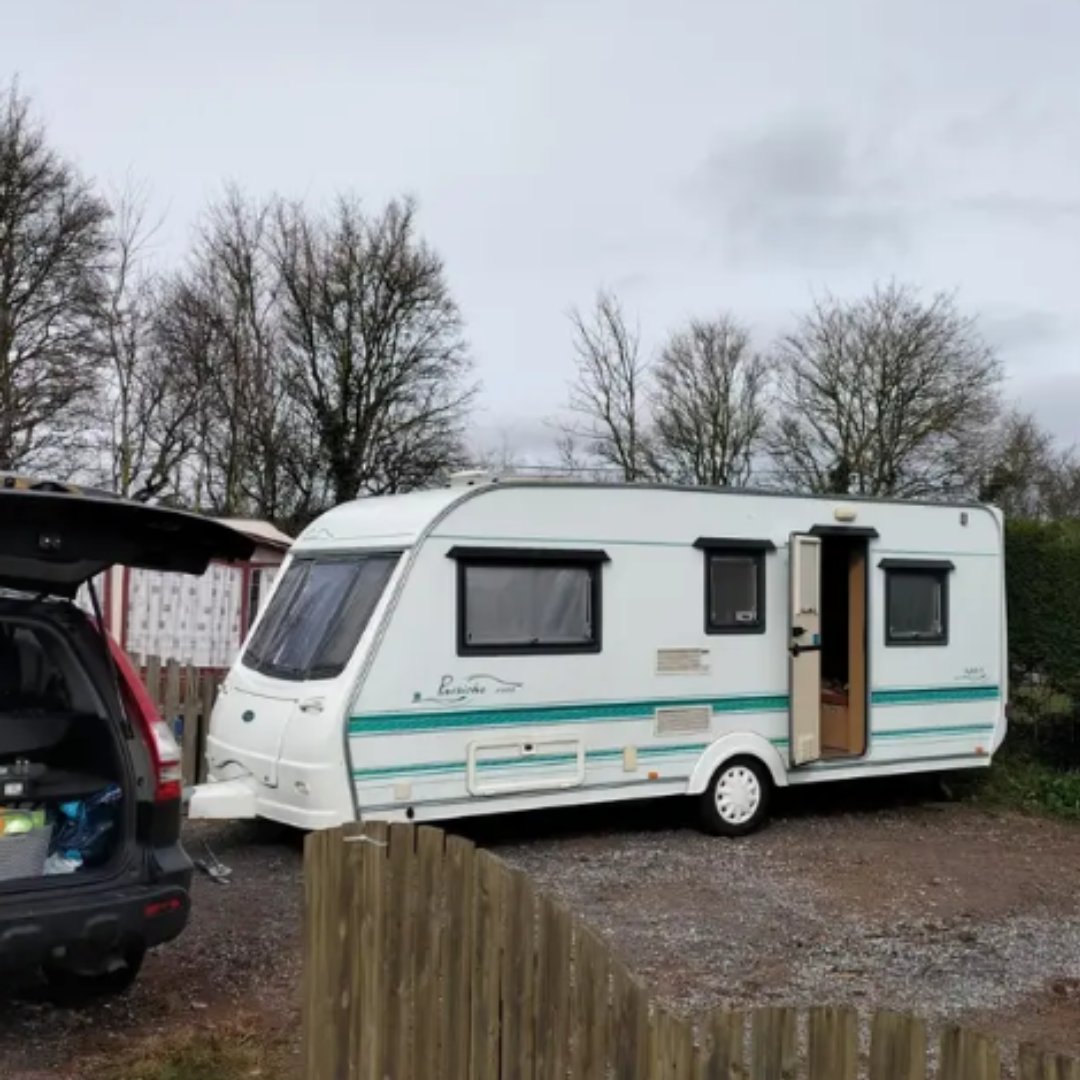 WindowKanopy's tweet image. 📸 Customer photo

This customer started to notice damp around the top of a window in his caravan. Since having his Window Kanopys installed, the damp around the window is dry as a bone.👏

They also love that the Window Kanopy gives their van a more modern look!