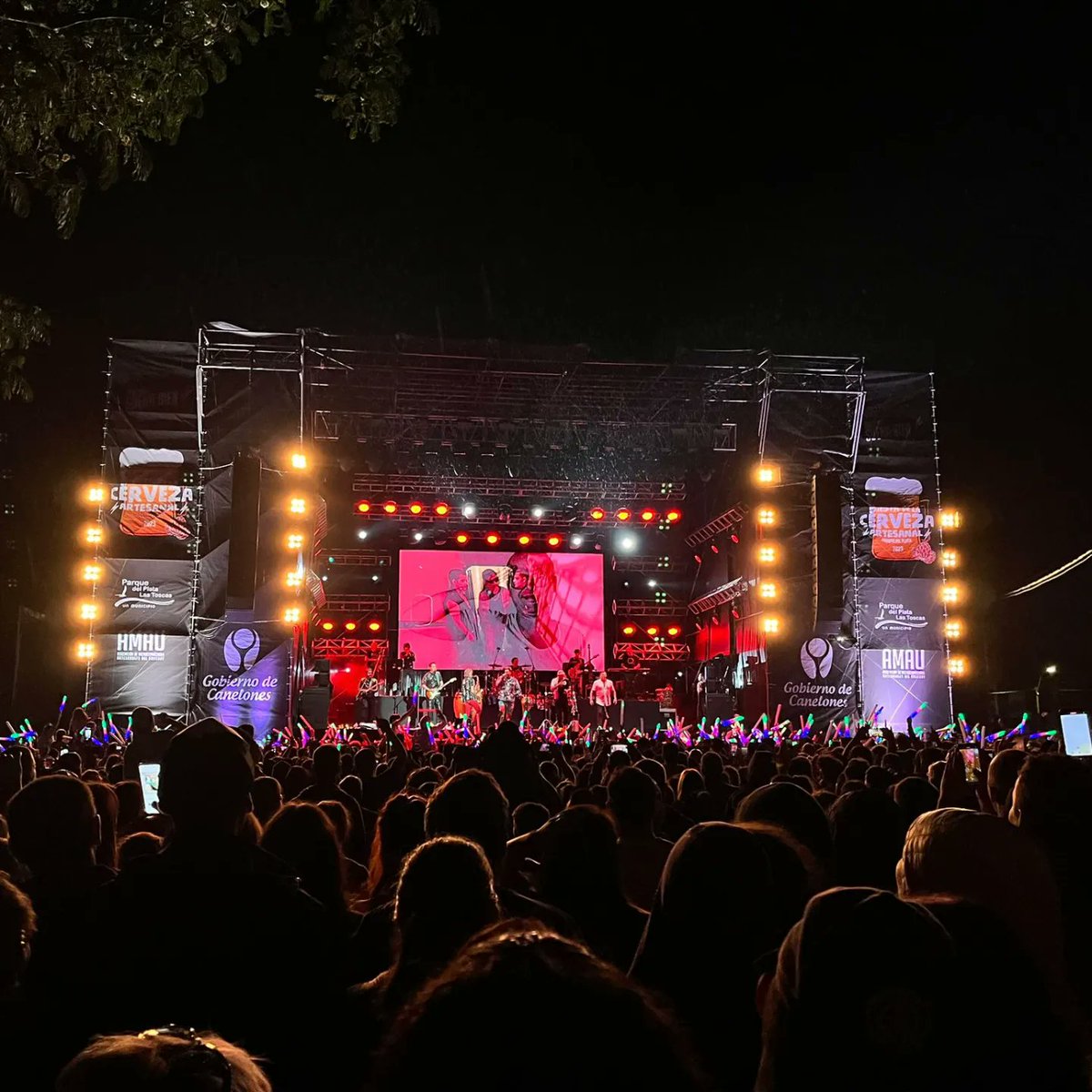 Un finde con mucha numerología, horas espejo, mariposas, un colibrí, charla, charla, charla, música, una luna espectacular, mucha buena vibra y hasta un San Antonio. Gracias ✨