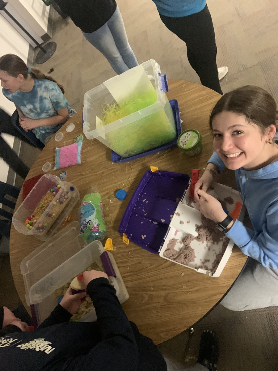 Angie Edinger tweet media