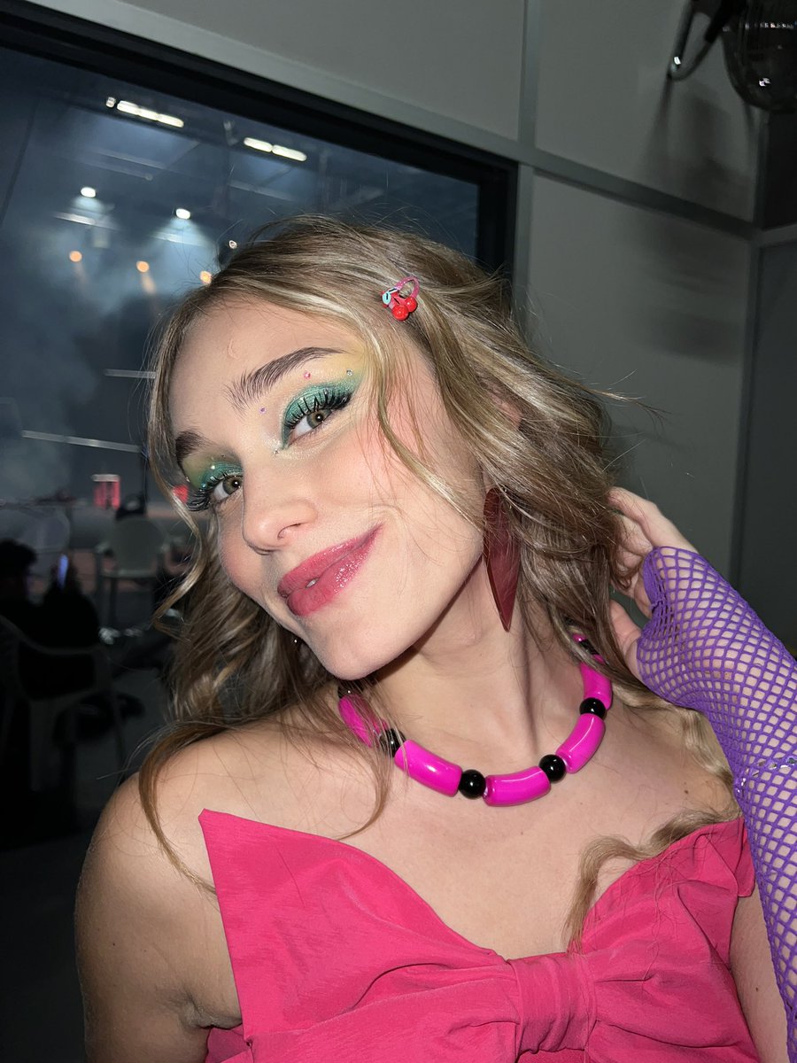 NowUnitedMusic's tweet photo. Just a few of the incredible makeup looks from #RodeoinTokyo thanks to @elfcosmetics 😍❤️🔥 https://t.co/uOzjy3TgEm
