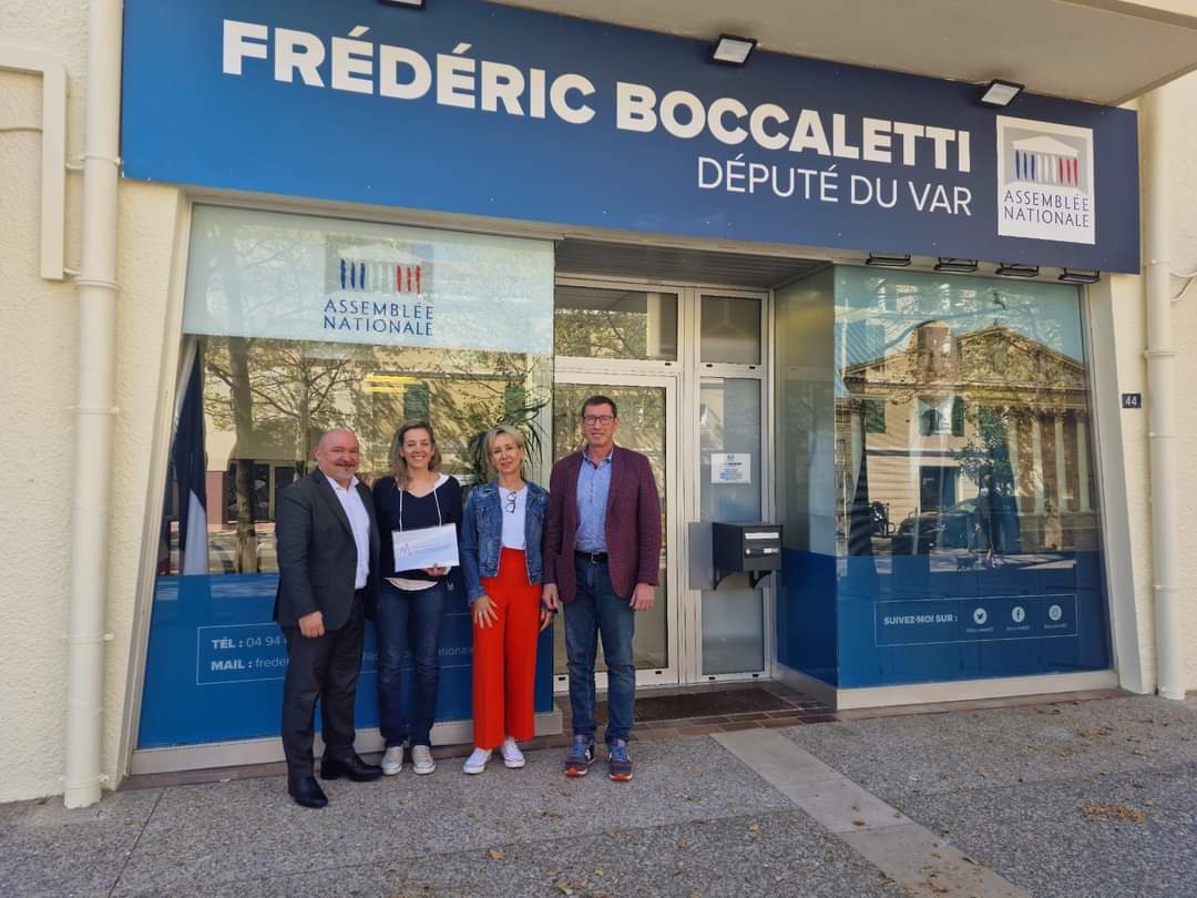 Idelencolere's tweet photo. Merci au député de la 7ème circonscription du Var, Mr Boccaletti Frédéric @Boccaletti83 d'avoir pu échanger avec nos collègues lors d'un échange constructif et enrichissant de conseil.
Une question a @AssembleeNat en cours.

#Infirmiersliberauxencolere
#infirmiersliberauxmeprises https://t.co/0II0kcFhvm