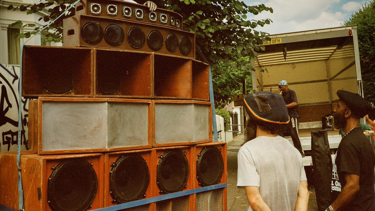 rootsinsession's tweet photo. Your weekly LIVE radioshow Riddim Operator starts tonight 9pm @radiostudent 📻📡🔊
.
Fresh stuff from @dubmatix @runitagency @crtclssx @DrMeaker #DjCali @RootzRadicals @FilipMotovunski @christosdc @Dubophonic #Raggalution #Tadiman & more…
.
📡 https://t.co/thBgnMlYvZ https://t.co/ZipaGrhqET
