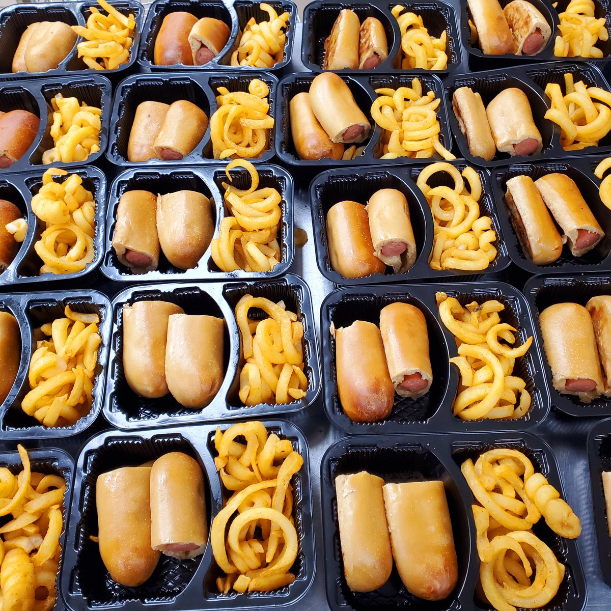 Did you know that all <a href="/McAllenISD/">McAllen ISD</a>  schools offer afterschool supper programs along with our community partners <a href="/McAllenParks/">McAllen Parks & Recreation</a> and@bgcofmcallen?  The beef pretzel dog from @ESfoods was a HIT! <a href="/TexasDeptofAg/">Texas Agriculture</a> <a href="/nokidhungry/">No Kid Hungry</a>