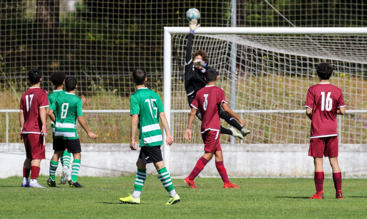 cdcp_oficial's tweet photo. Desportivo Airlines βοΈ
#ascoresdatuaterra
#CDCP
#CDCOVADAPIEDADE https://t.co/y03PeEo8l6