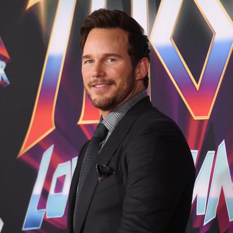 DiscussingFilm's tweet image. Chris Pratt on if he would star as Booster Gold in James Gunn’s DCU:

“If James thought I was right for it, then you know that would I would have to consider it.”

(Source: rollingstone.com/tv-movies/tv-m…)