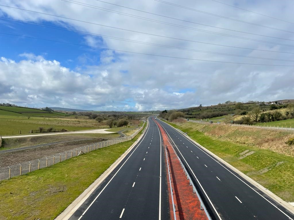 deptinfra's tweet photo. The A6 Dungiven to Drumahoe scheme will be completed ahead of the Easter holiday period. The remaining cones and temporary traffic management will be removed and the road will be fully open on the afternoon of Thursday 6 April.
https://t.co/c5znnvGwzQ https://t.co/Aw7wrczMKO