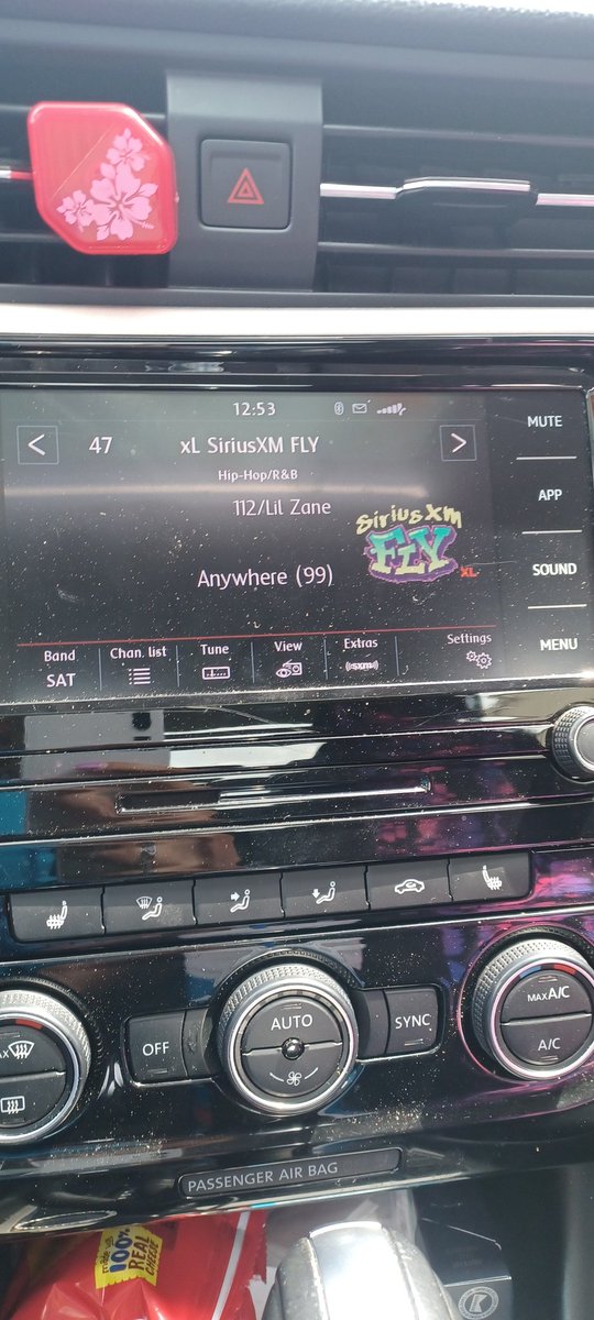 Kennawolf87's tweet photo. I love this song https://t.co/ZeWNVNq91s