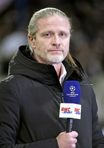 AlbicelesteTalk's tweet photo. 🚨 Emmanuel Petit (French legend): “When I see the whistles against Messi, it's an insult to football. If I have any advice for Messi: get out of this club! PSG is not a football club!” @RMCsport 🗣️🇫🇷 https://t.co/MlNgQjTo2J