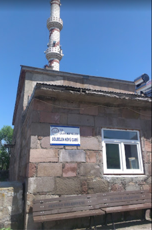 tetri_khari's tweet photo. #Çıldır ilçesine bağlı #Gölbelen #Urta köyündeki #Gölbelen_Camii #Gürcü_kilisesi #Urta_Kilisesi'nin camiye çevrilmesiyle ortaya çıkmış. 10. yüzyılda inşa edilmiş olan kilisenin 20. yüzyılın başında da cami olarak kullanıldığı biliniyor (foto:4 mihrap). https://t.co/xyLi5ZRpiR