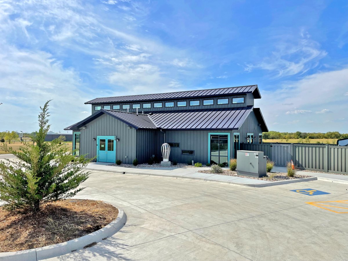 LesterBuildings's tweet image. Our third 2022 NFBA Building of the Year award winner is this stunning Montessori project completed by our dealer, Prairie Building Systems, Inc. This project won in the Institutional category. 
#LesterBuildings #BuildingoftheYearAward #InstitutionalBuilding