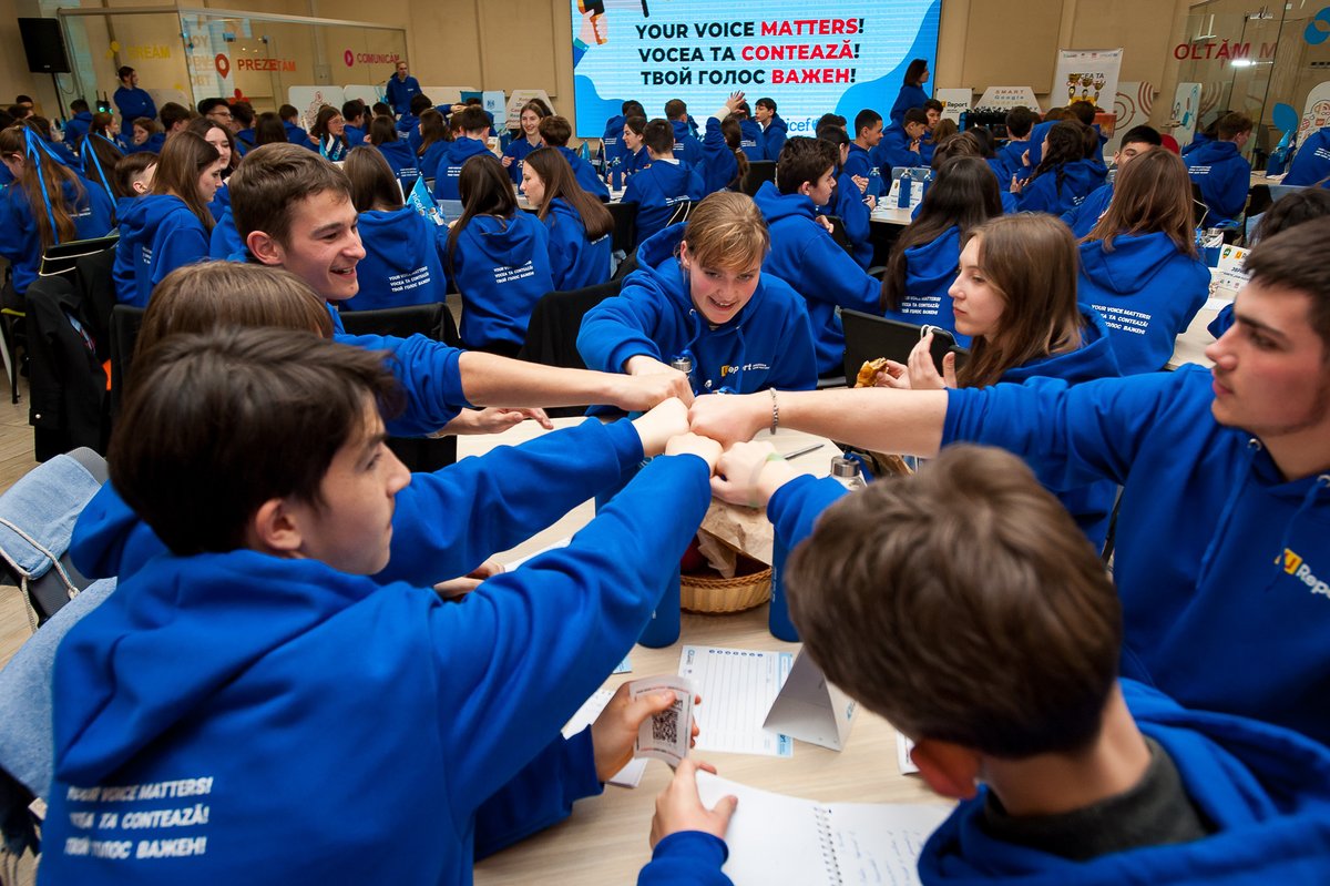 UNICEFMoldova's tweet photo. #Yourvoicematters! #Youths from three regions of Moldova, including #refugees, have learned to make their voices heard, actively engage in society, and promote peace by participating in educational games organized by #UNICEF in partnership with @DIALOGICA10 #UNICEFTHX @FCDOGovUK https://t.co/ROQtioOQpU