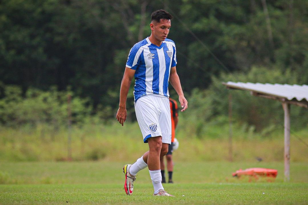 Think_Ball's tweet photo. Vitória com assistência dele ⚽ O lateral-direito @Rdiisanto deu passe para um dos gols do 2 a 1 do @AvaiFC (@baseavaiana) sobre o Joinville no Campeonato Catarinense Sub-20. Sábado (8), o compromisso é contra o Concórdia, pela 3ª rodada #CraqueThinkBall

📸 Luiz Vieira https://t.co/46IneiXQAe