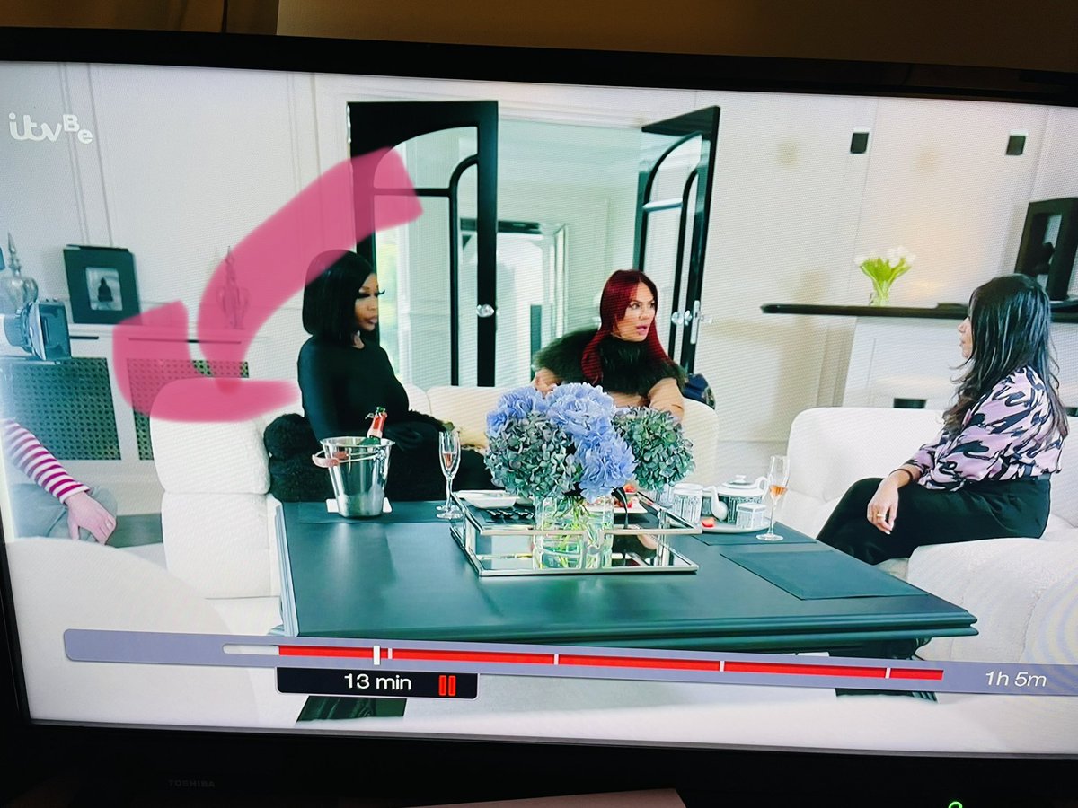 julie bateman tweet media