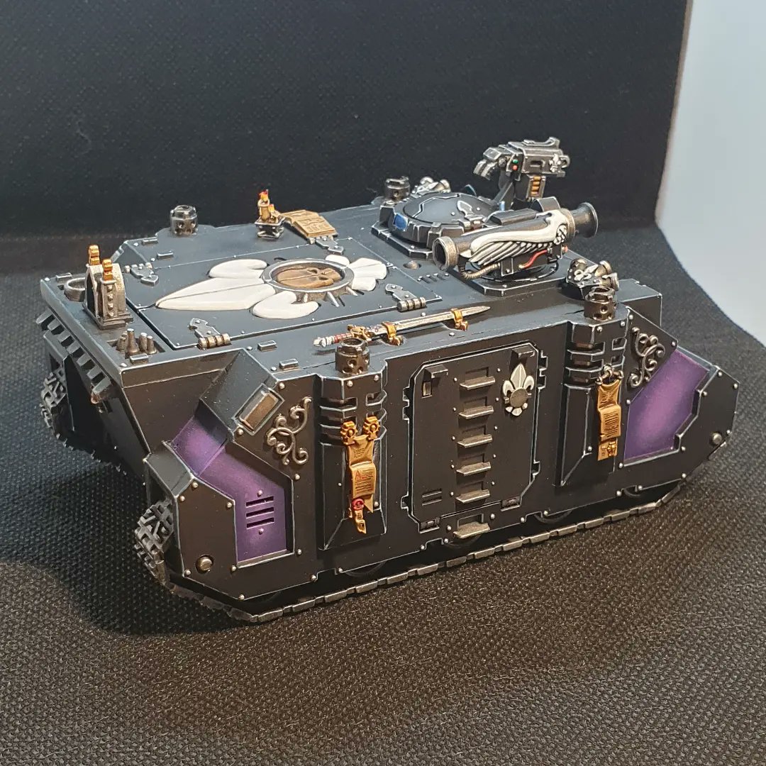 MC6117's tweet photo. Finished my second Sisters Rhino, a custom order but following the ebon chalice rules. 

#WarhammerCommunity #warhammer40k #sistersofbattle #ebonchalice #SoB #warcomteam #rhino40k https://t.co/DAaDa7aubO