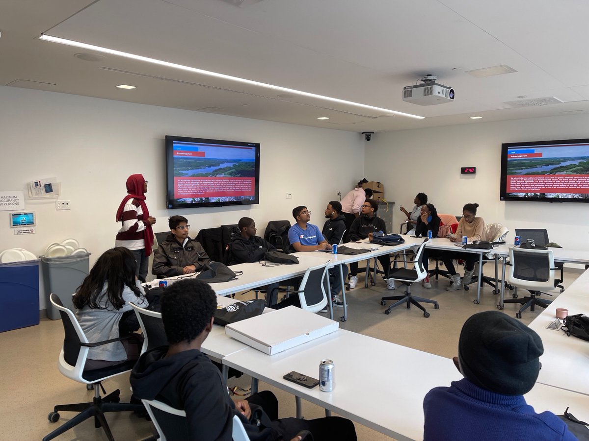 A few weeks ago, #McMasterEcoCAR had the opportunity to speak at an event hosted by Venture Academy and Rise In STEM, where we got to talk with Black middle and high school students about the variety of automotive careers, the EcoCAR Challenge, and our goals! #EVChallenge #maceng
