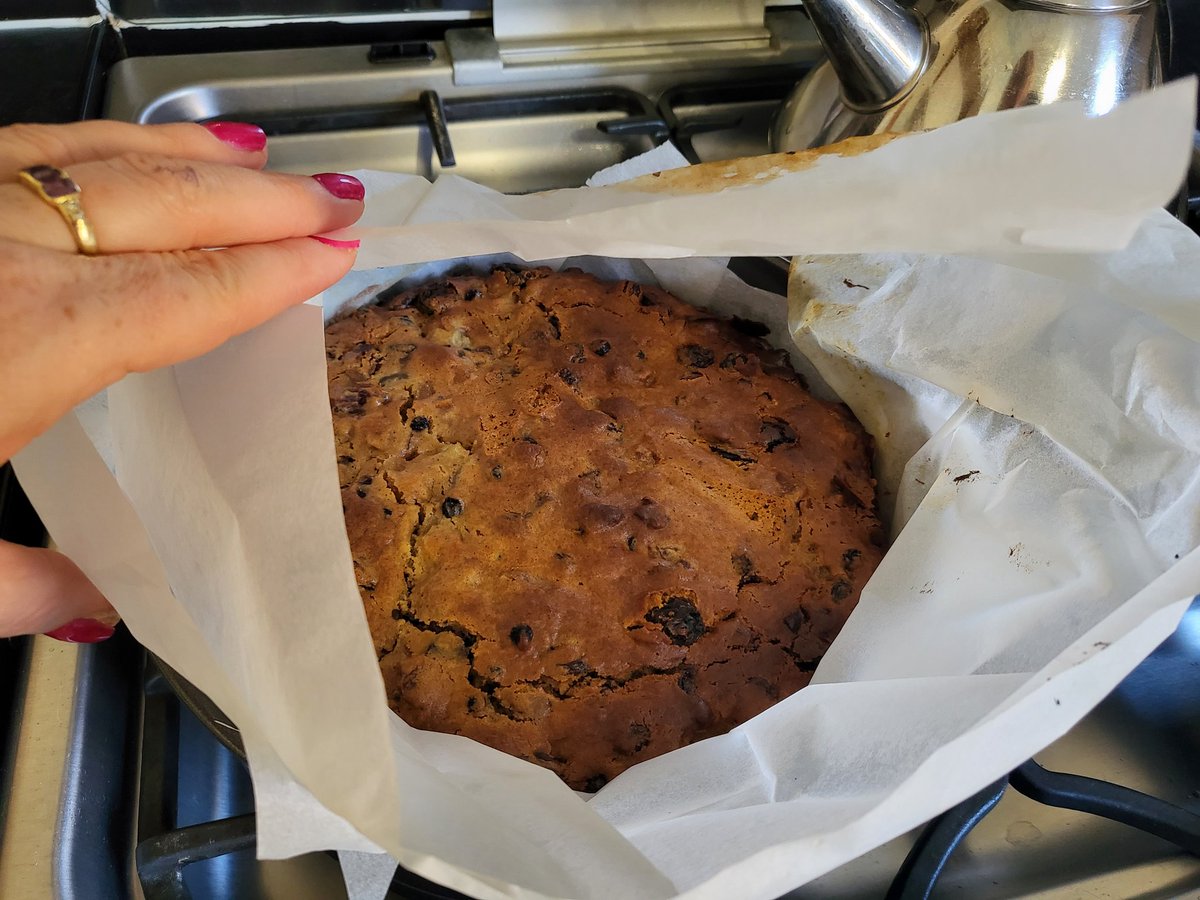 Titian73's tweet image. I thought it would all be in the pack! #bakingfail fortunately I also made a boiled pineapple cake 😋