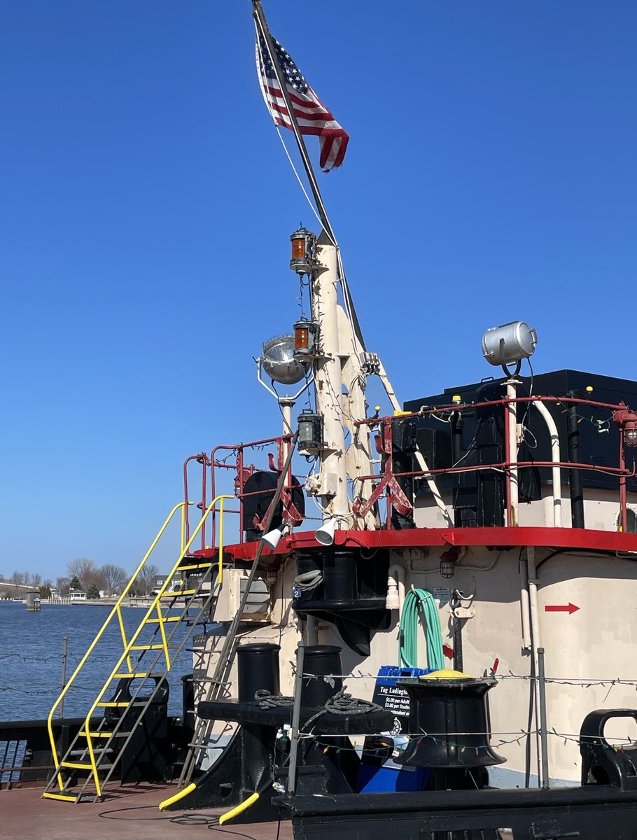 runswstilettos's tweet image. I love the way the historic tug #Ludington looks in the afternoon light. #boats #tugboats #maritimehistory #navalhistory #dday #normandy #WW2  #wisconsin #kewaunee #lakemichigan #greatlakes ⁦@TravelWI⁩ ⁦@LindseySlaterTV⁩ ⁦@Mark_Baden⁩ ⁦@StarboardRail⁩