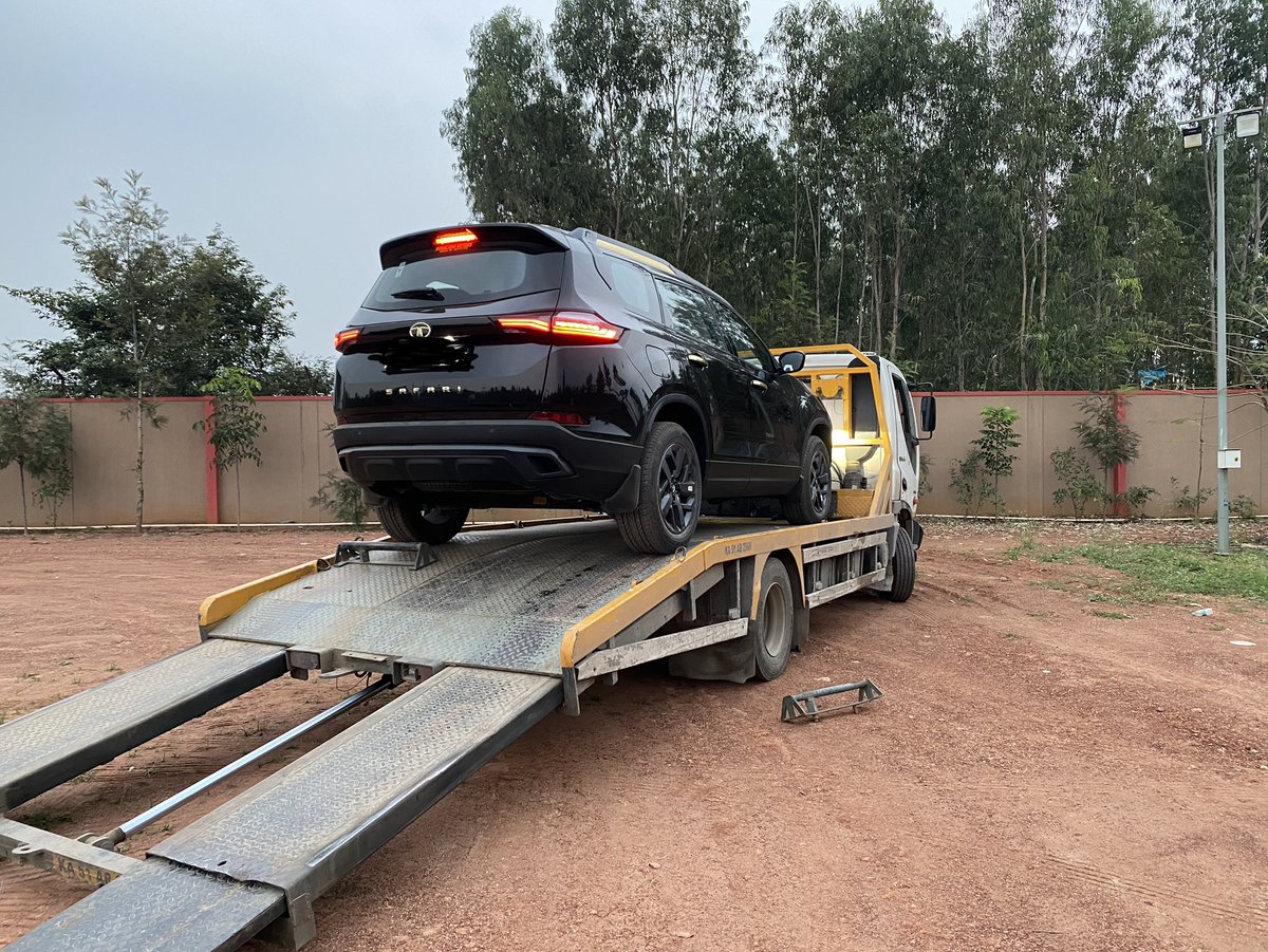 Premananda3636's tweet photo. @TataMotors, @Schandr80504296, 

Lost Faith in TATA SAFARI…

Continuous breakdown of my Tata Safari Gold Edition for last one year and till now I have not got a resolution for the issue(TPMS Malfunction and the car does not start).

#UnrelaibleProduct, #IPL, #IPL2023 https://t.co/ZKZxAzJyqu