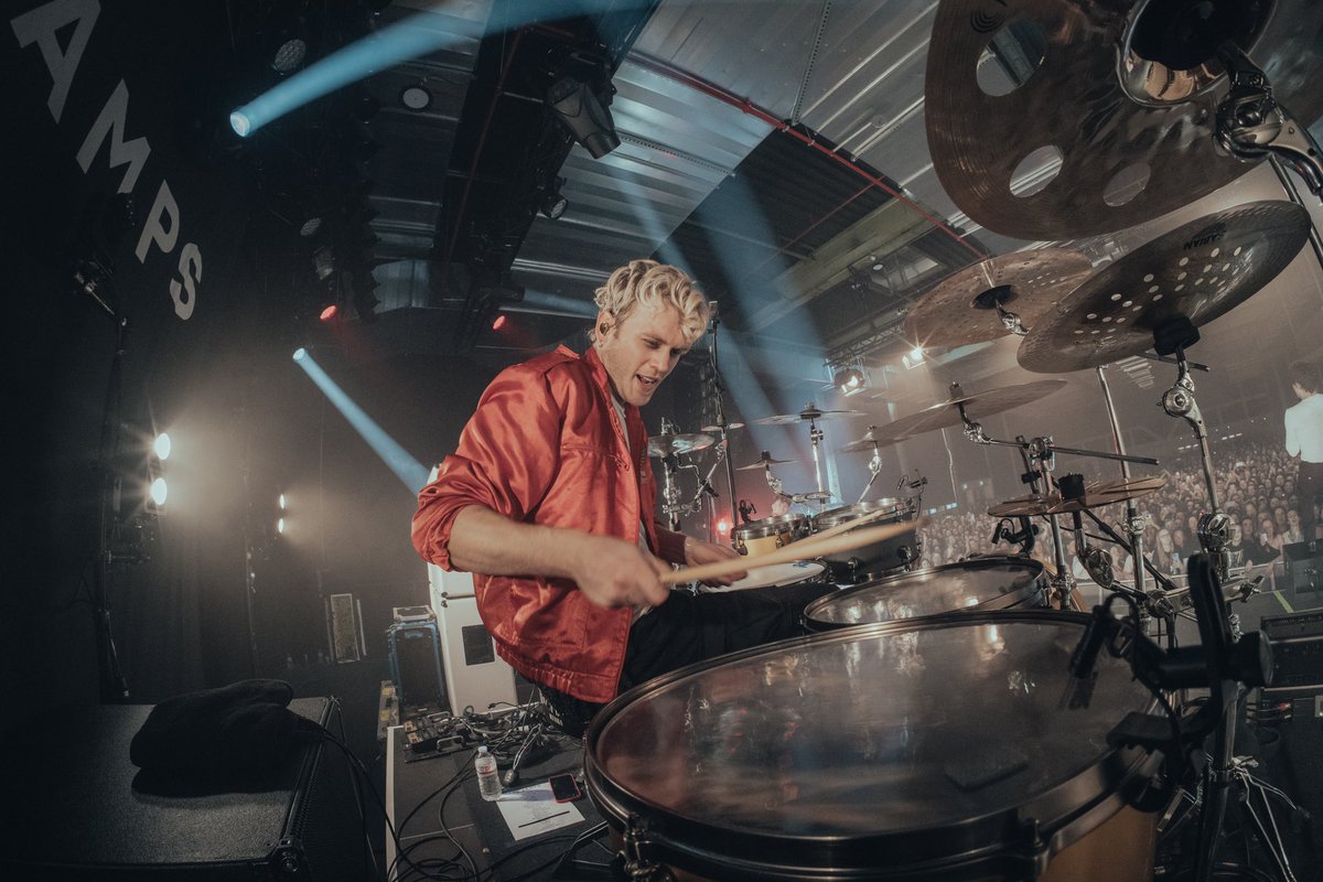 TheVampsband's tweet image. 🇪🇺