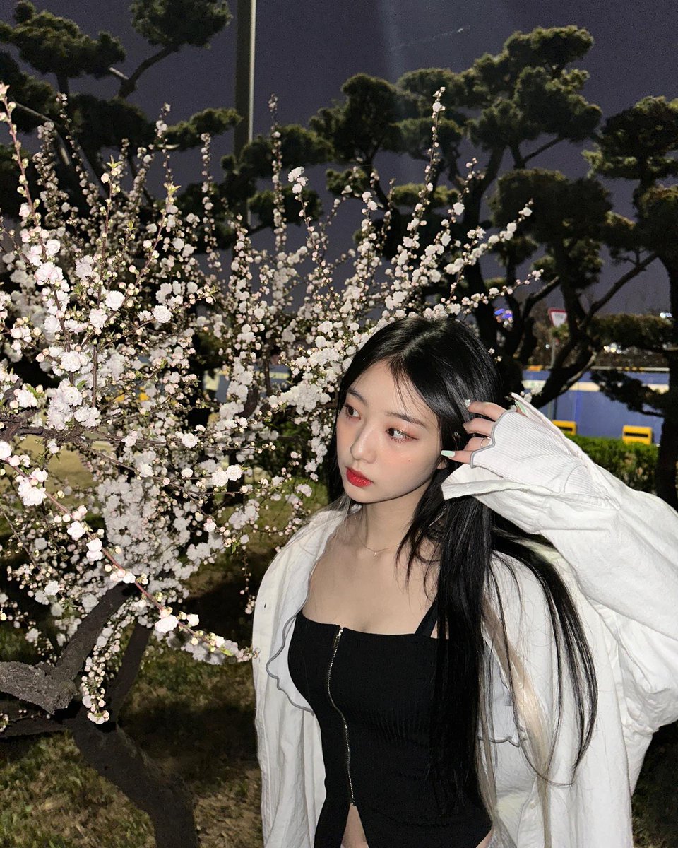 yeojinpics's tweet photo. 230403 🐻
©: yeojin._.o_x
#이달의소녀 #여진 #yeojin https://t.co/sEAI6mk6OC