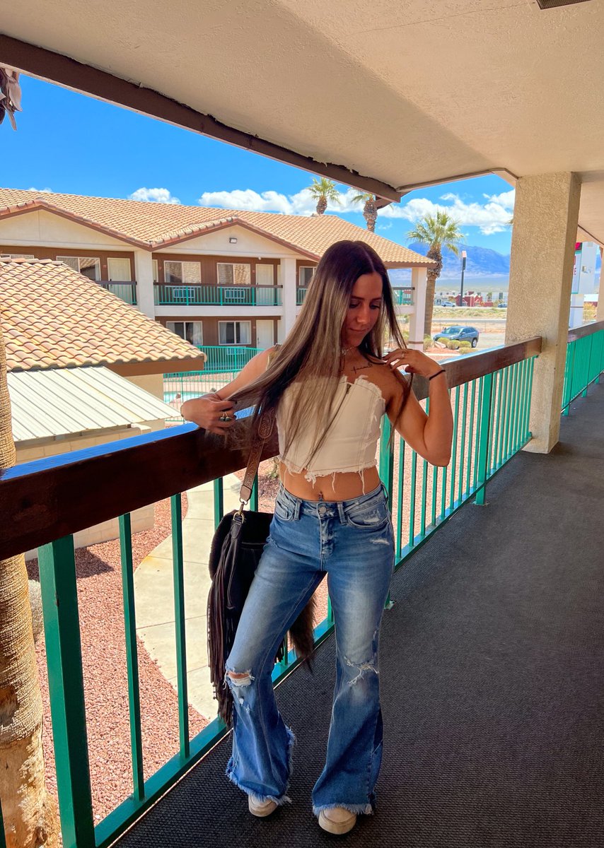 CondieMae's tweet photo. This was my fav outfit from our mesquite trip🪶 https://t.co/YVqQffW81U