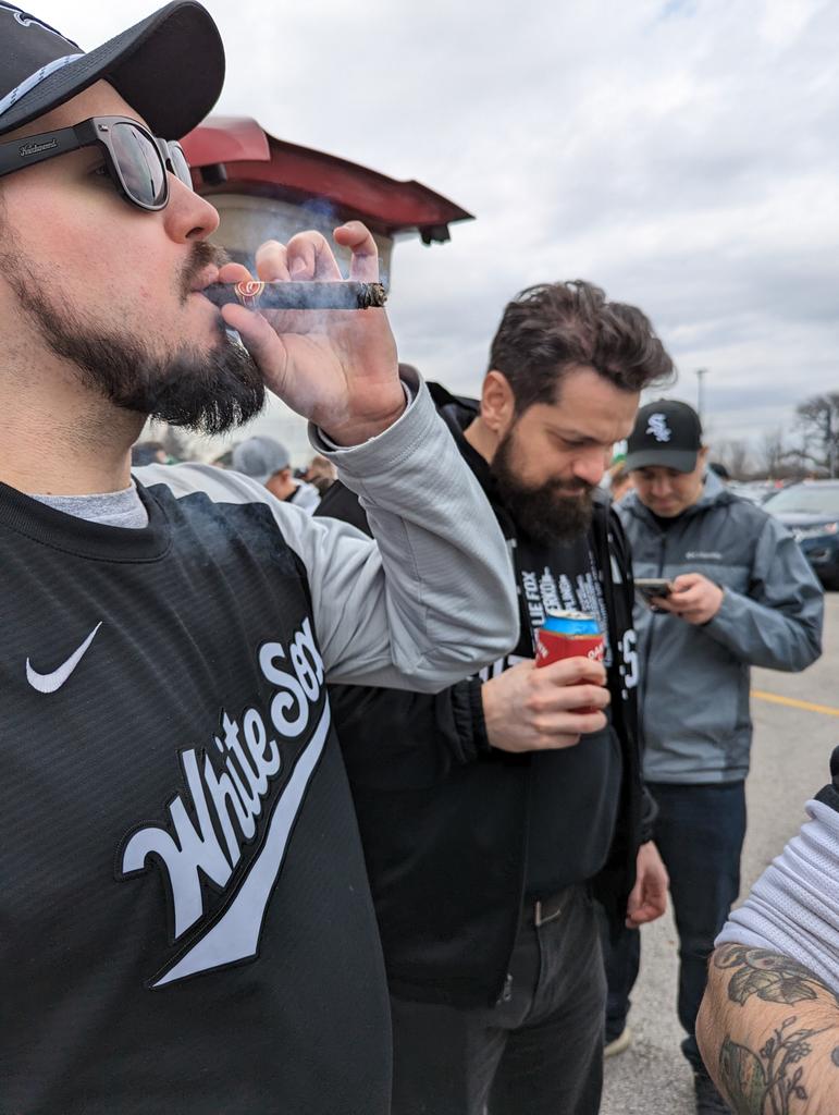TonyOnTap's tweet photo. #SmokeUm https://t.co/NPb57dStsZ