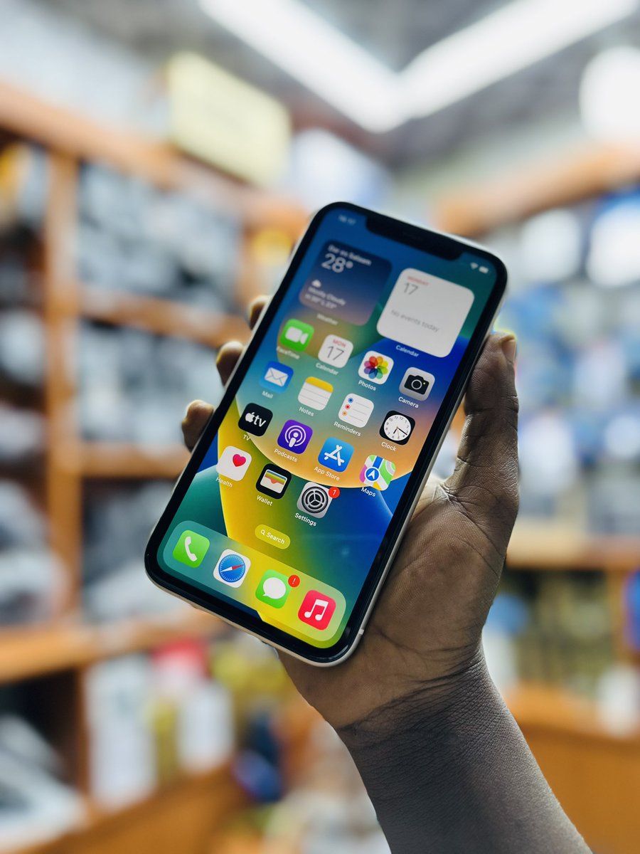 simuchap's tweet photo. Zipo piece mbili tuuuuuuu😋
Used from SA 🇿🇦
IPHONE 11
64 gb Tsh 750,000/=
128 gb Tsh 850,000/=
Warranty✅
0717057535💬📞
Chelewa chelewa utakuta mwana ni wako🤪
#Applestore #istore #iphone11 #iphone #simuchap #simu https://t.co/fZTL3QfkuL