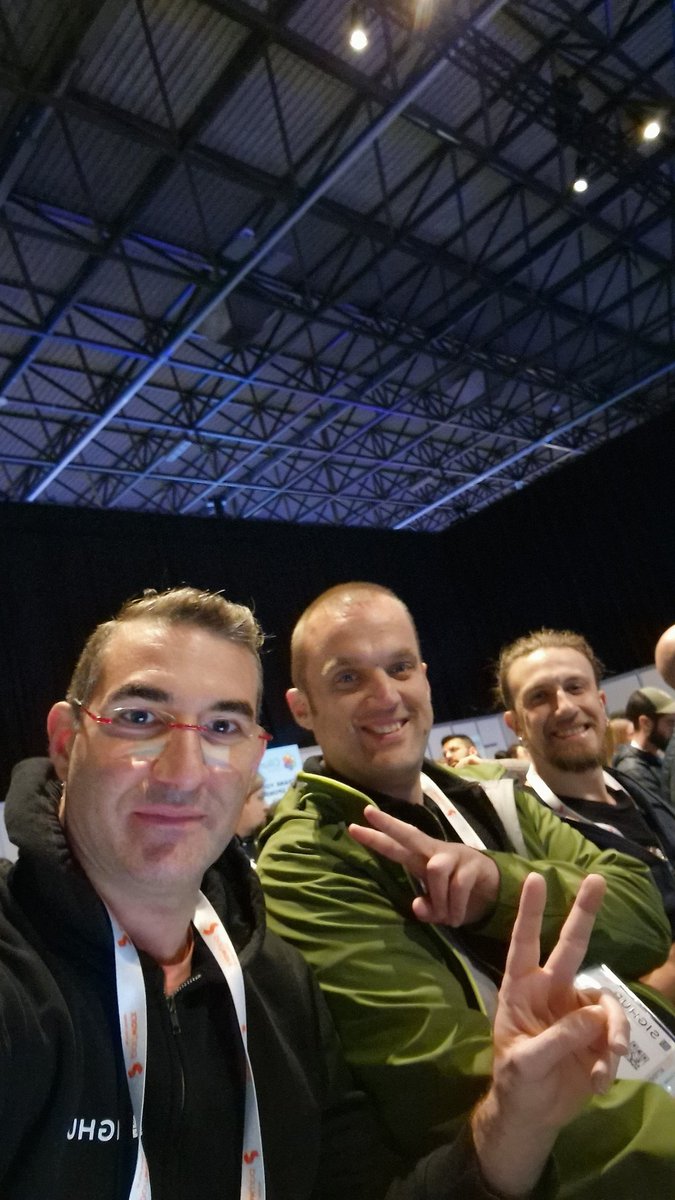 buccarellom's tweet photo. #ciliumcon is a great start for this #KubeConEU2023! The @nytimestech showcase about @ciliumproject adoption is amazing! Come here to learn more at hall7! https://t.co/1cB3DH4rCK