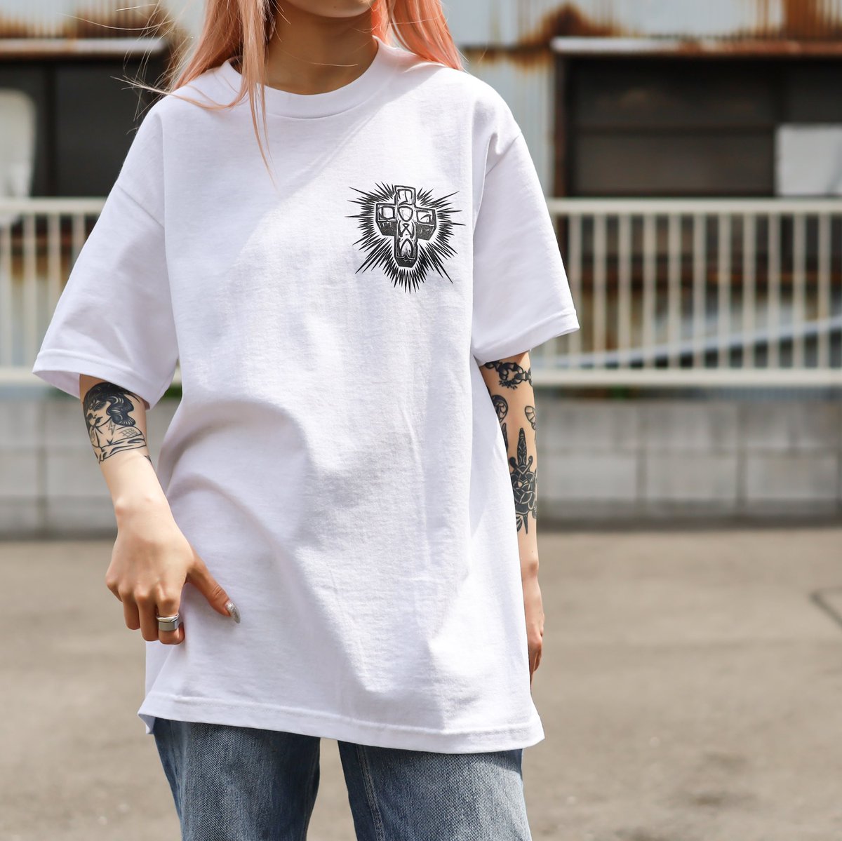 Feelin_osaka's tweet photo. 【DOGTOWN】JESSE MARTINEZ GUADALUPE HANDSHAKE TEE (WHITE) Mサイズ
https://t.co/UB6oOqrju7
レジェンドスケーター #JesseMartinez モデルのS/S TEE。
WHITEとボディとプリントが相まって春夏にぴったりなカラーリング。
早くも残りMサイズのみ!気になっている方はお早めに。
#dogtown #feelin https://t.co/YxOTDFZvFW