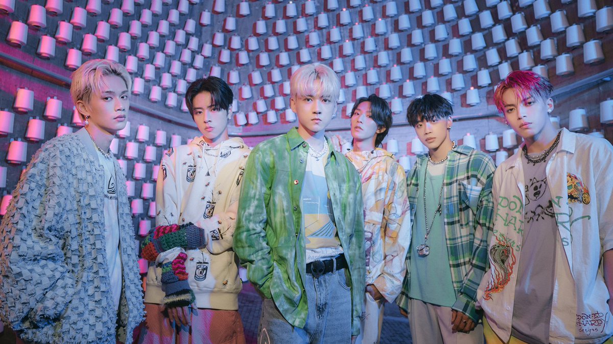 Official_Ozone_'s tweet photo. Ozone - ‘痛苦擁抱 Painful Hug’ 
Official Music Video Out Now ✨
 ​ ​ ​ ​ ​ ​ 
▶ https://t.co/hZQDqmkm4o ​ 
 ​ ​ ​ ​ ​ ​ 
#Ozone
#痛苦擁抱
#PainfulHug
#不良執念清除師
#OzonePainfulHug https://t.co/kbXAQLkX6Z
