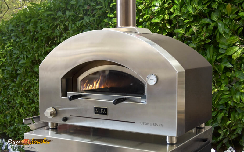 PizzaSearcher's tweet image. Wood-fired pizza ovens are the traditional way of making pizzas. They are made of brick or clay and are fueled by wood.
#pizzasearcher #pizzaovens #oven #bestovens