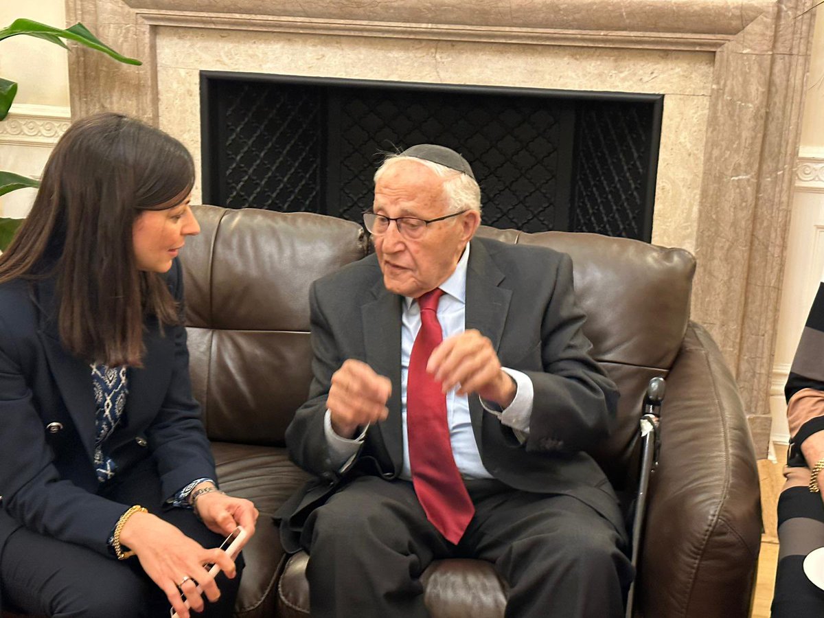 It was a privilege to host Manfred Golberg BEM, a 92-year-old Holocaust survivor, at <a href="/IsraelinUK/">Israel in the UK 🇮🇱🤝🇬🇧</a> for a Zikaron BaSalon with colleagues. Thank you, Manfred, for sharing your poignant testimony with us, a testimony that I now have a duty to share with my children.🕯