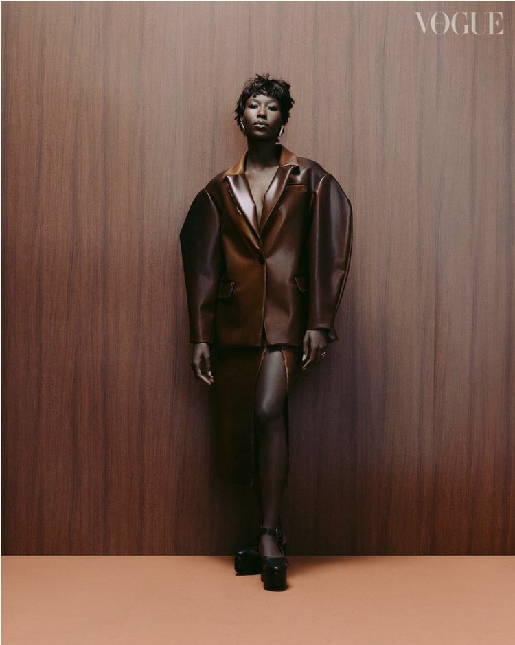 jacquemusx's tweet photo. The fashion is FASHIONING https://t.co/x6mTmKfLsm