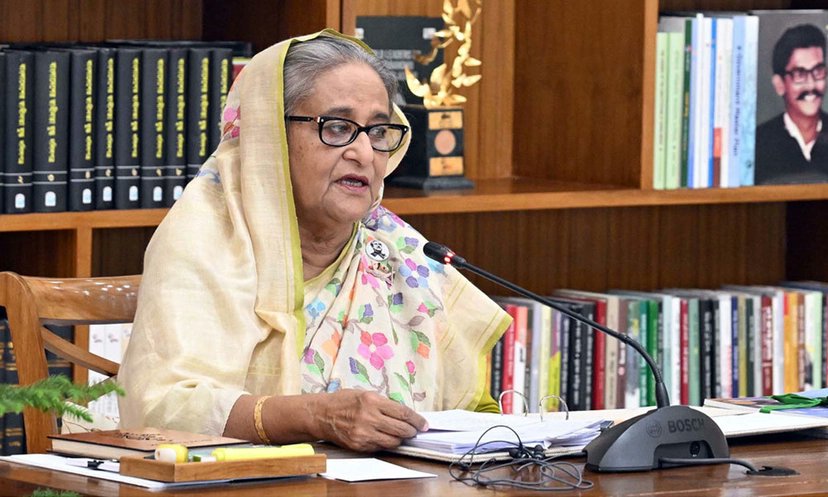 বঙ্গবাজারে ক্ষতিগ্রস্তদের ৯ কোটি টাকা দিলেন প্রধানমন্ত্রী