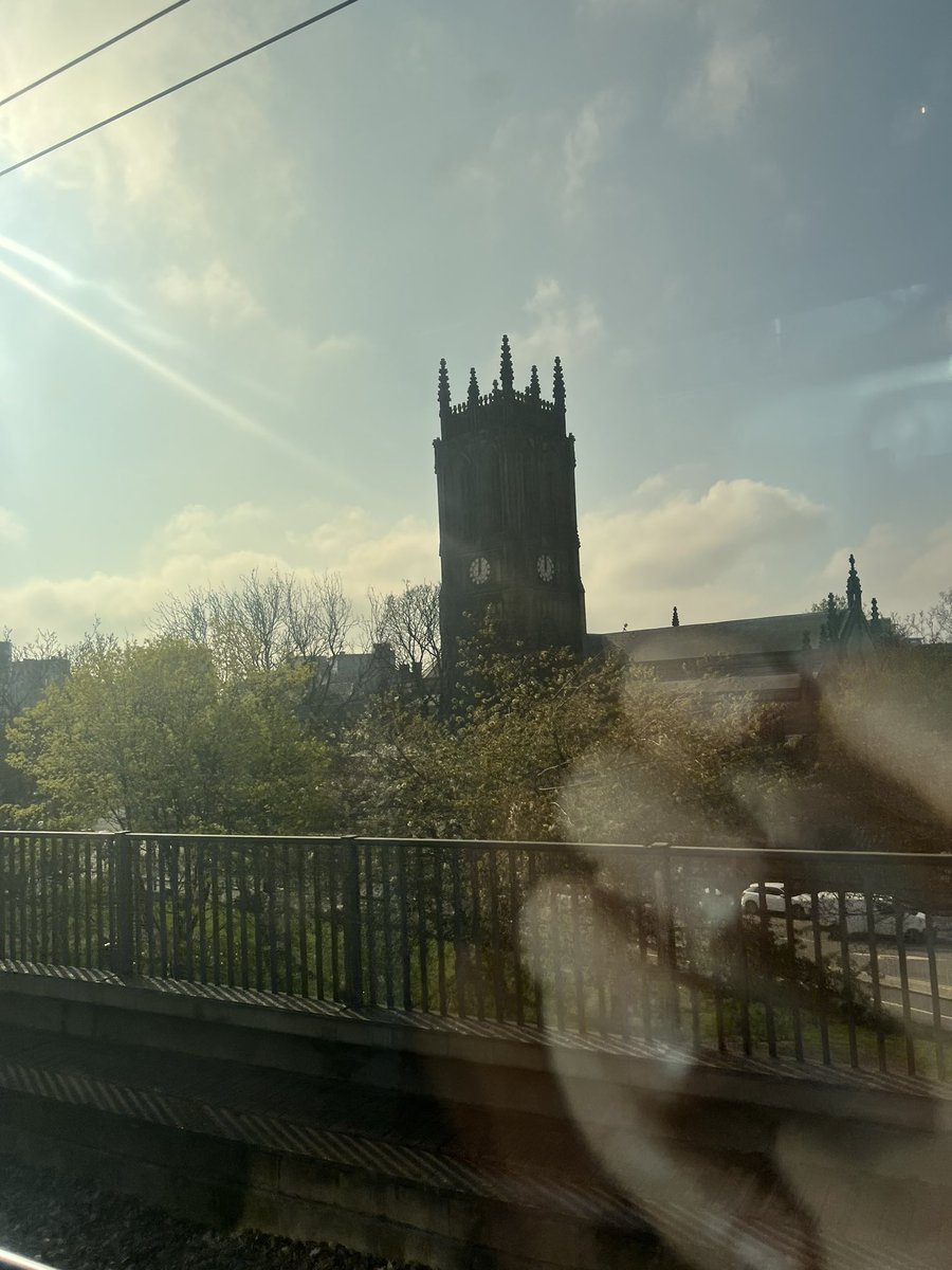 Passing through Leeds on my way to <a href="/GISRUK/">GISRUK</a> #gisruk2023 in Glasgow, I was thinking that the Leeds edition was recent. Oh, no: 2015. gisruk.org/conference/pro…