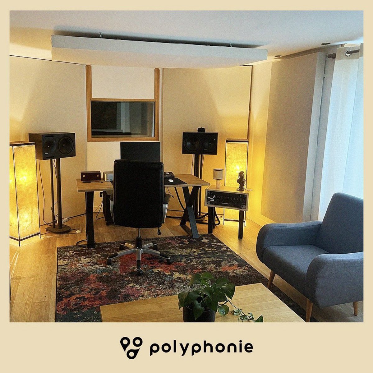 novengitum's tweet photo. On est super heureux d'enfin lancer nos studios : « Polyphonie ».

Vous pouvez dès maintenant réserver une session chez nous, on a hâte de vous rencontrer ! Envoyez un DM à @igzorr ou @jeuneazouz pour les infos✨

Novengitum &amp; NoWave 🖤🤝 https://t.co/PNtfDslEed
