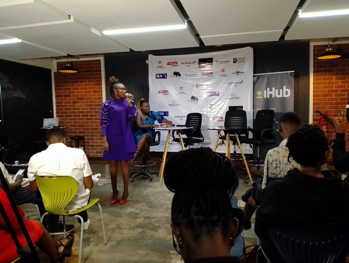 kotanipay's tweet image. #BitcoinDebate2023 📸

The ultimate debate between Altist vs Marxists was on as the two teams went head-on to debate whether #Bitcoin was the only true cryptocurrency.

The event organized by @MavericksLt brought the Kenya Web3 ecosystem together.