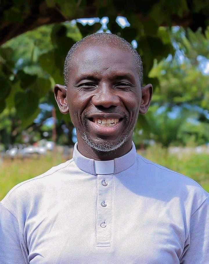 BlaiseKanda2's tweet photo. Ce matin, prie :
Seigneur, nous nous disons maîtres
Montre-nous que nous sommes des traîtres
Chaque fois que la loi de l'amour 
Ne figure pas à notre ordre du jour.
Aide- nous à amener le ciel sur la terre
En luttant contre toute misère https://t.co/01IgQucy04