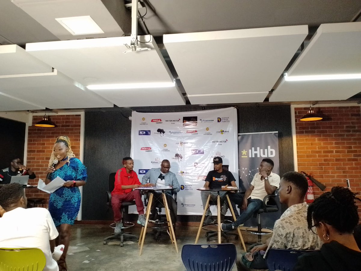 kotanipay's tweet image. #BitcoinDebate2023 📸

The ultimate debate between Altist vs Marxists was on as the two teams went head-on to debate whether #Bitcoin was the only true cryptocurrency.

The event organized by @MavericksLt brought the Kenya Web3 ecosystem together.