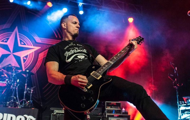 Happy Birthday on april 18th to Mark Tremonti, singer songwriter and guitarist 