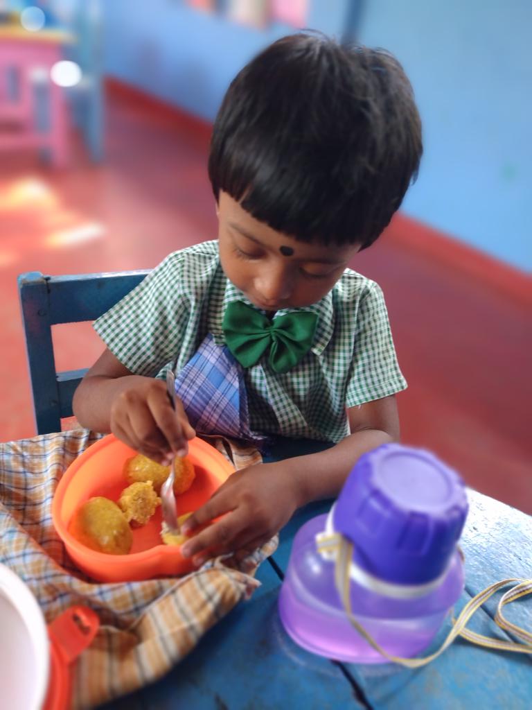 Nishathanka's tweet photo. All the activities of the students with nutritious meals take place in Kalaivani Pre School.
#actofkindness #nutrition #srilanka #jaffana #vavuniya https://t.co/56Me4ThxgQ